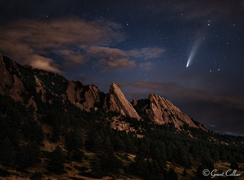 Comet NEOWISE, Boulder Flatirons.