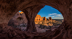 Cove Arch, Moab, Utah.