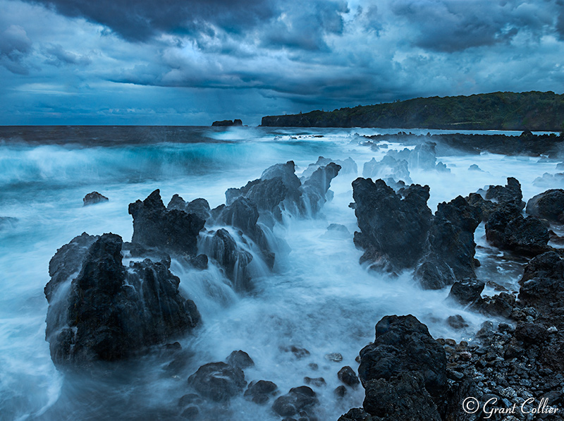 Ocean waves crashing in Maui
