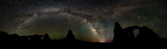 Milky Way over the Spectacles and Turret Arch